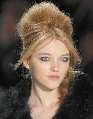 Coafuri sexy propuse de specialisti pentru sezonul toamna/iarna 2010