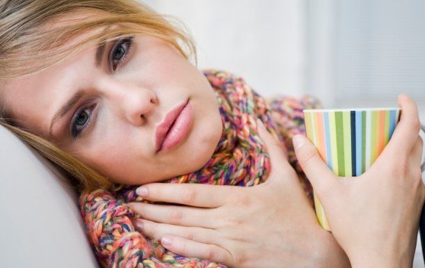 Mierea calmeaza durerile de gat