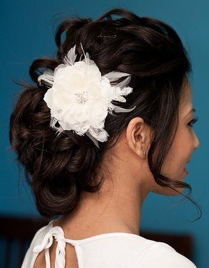 Accesorii trendy de par pentru mirese 2011