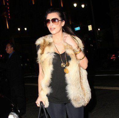 Stilul Kim Kardashian – Tinute inspirate din look-ul lui Kim Kardashian