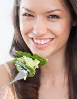 Retete vegetariene de vara – Salata de tortellini cu dovlecei