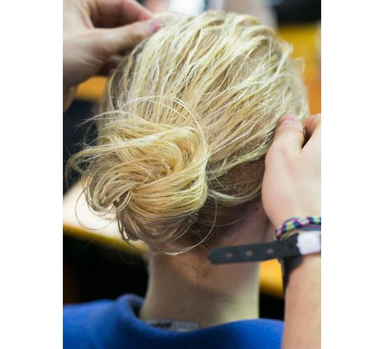 embedded_messy_bun_fall_2014_hair_trends