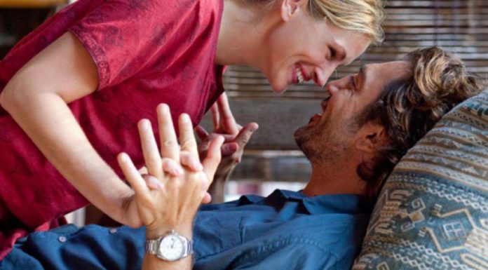 11 lucruri mici pe care barbatii le adora in secret la femeia pe care o iubesc