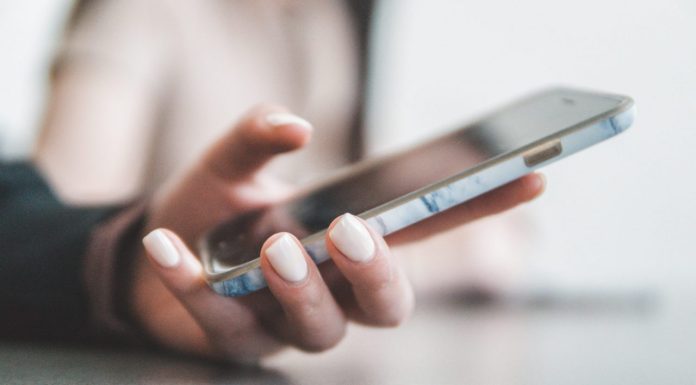 53 de mesaje pe care sa i le trimiti crush-ului tau pentru a-i face ziua mai buna