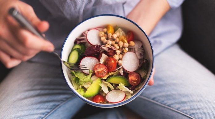 Retete de salate delicioase si sanatoase pentru vara