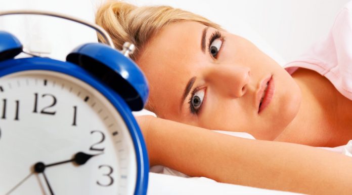 Sa te trezesti de mai multe ori in timpul noptii, este mai rau decat sa dormi putin