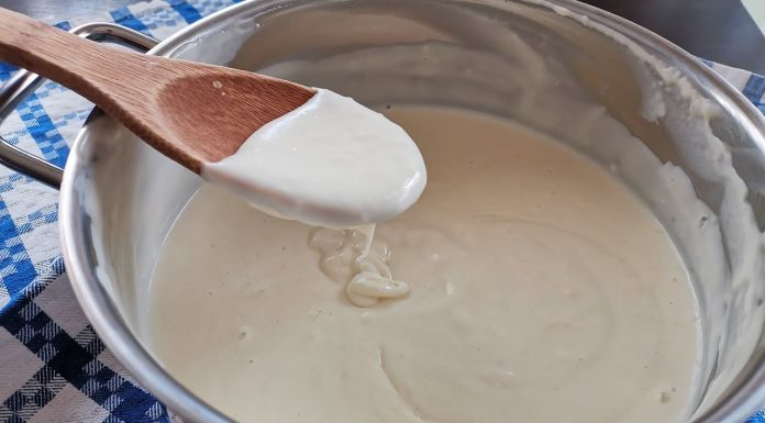 3 retete de sos bechamel: traditional, cu branza si vegan