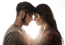 Cum sa pastrezi pasiunea vie intr-o relatie pe termen lung: Ghid pentru cupluri