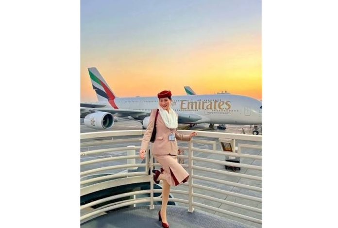 cum-devii-stewardesa-la-emirates-fara-experienta-in-aviatie.jpg